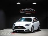 Ford Focus 2.0 EcoBoost ST c/ Pack Pele Desportiva