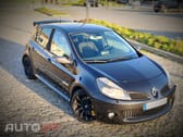 Renault Clio Dynamique S Look RS