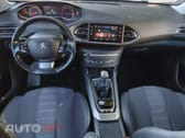 Peugeot 308 1.2 PureTech Allure J17