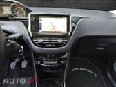 Peugeot 2008 1.2 PureTech Crossway