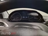 Peugeot 2008 1.2 PURETECH STYLE