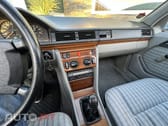 Mercedes-Benz W124 300 D