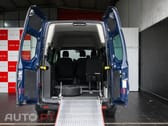 Ford Transit Custom Adaptada p/ 3 cadeiras de rodas