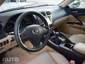 Lexus IS 220