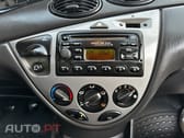 Ford Focus 1.8 TDdi Ghia