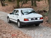 Mercedes-Benz 260 260 E