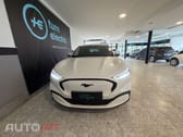Ford Mustang Mach-E 75.7 kWh Base