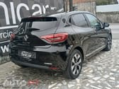 Renault Clio Outro