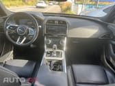 Jaguar XE 2.0 D200 R-Dynamic Black