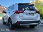 Mitsubishi Outlander 2.2 DI-D Instyle Navi