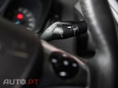 Ford Transit Custom Adaptada p/ 3 cadeiras de rodas