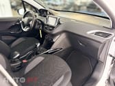 Peugeot 2008 1.2 PureTech Signature