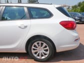 Opel Astra Outro