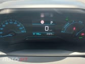 Peugeot E-2008 50 kWh Active Pack