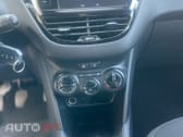 Peugeot 208 1.2 VTi Style