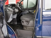 Ford Transit Custom Adaptada p/ 3 cadeiras de rodas