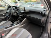 Peugeot 2008 1.5 BlueHDi Allure EAT8