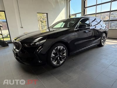 BMW i5 Touring eDrive40