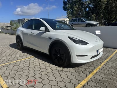 Tesla Model Y Long Range AWD