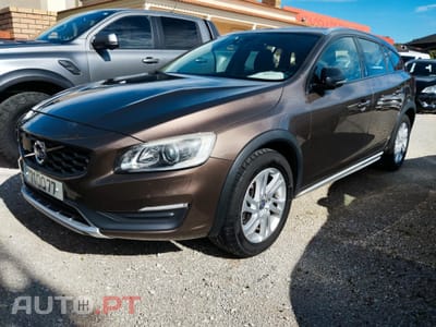 Volvo V60 Cross Country 2.0d 150CV