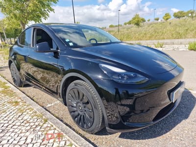 Tesla Model Y RWD