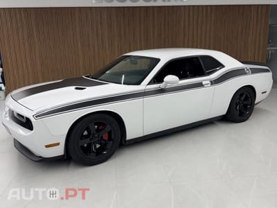 Dodge Challenger Auto SXT Plus