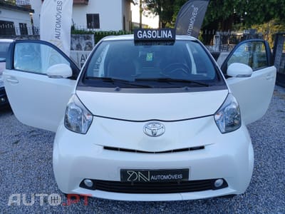 Toyota iQ 1.0 VVT-I