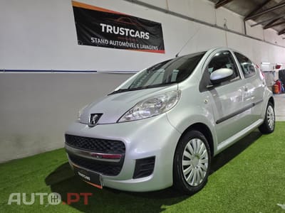 Peugeot 107 1.0 Trendy 2 Tronic