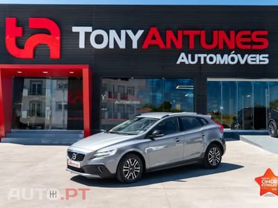 Volvo V40 Cross Country 2.0 D3 Momentum