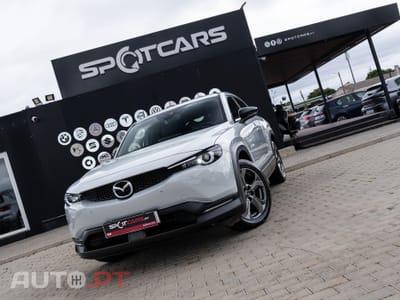Mazda MX-30 e-SKYACTIV Advantage+Modern Confidence