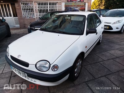 Toyota Corolla Sedan 1.3 Terra AC
