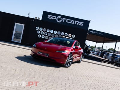 Tesla Model 3 Tração Traseira