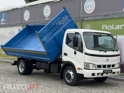 Toyota Dyna 4.6  PESADA 7.5 BASCULA