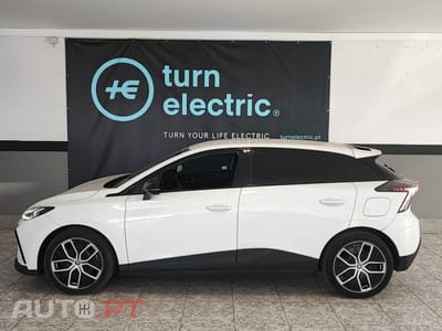 MG MG4 64 kWh Luxury
