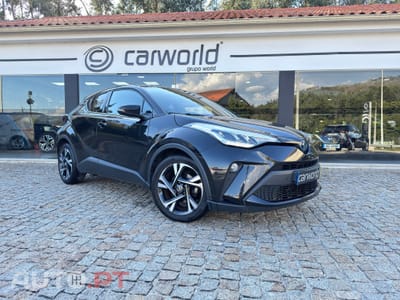 Toyota C-HR 2.0 Hybrid Square Collection