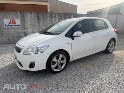 Toyota Auris 1.8 HSD Comfort +P.Sport+Navi