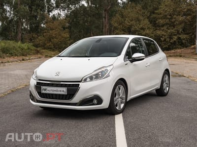 Peugeot 208 1.2 PureTech Signature