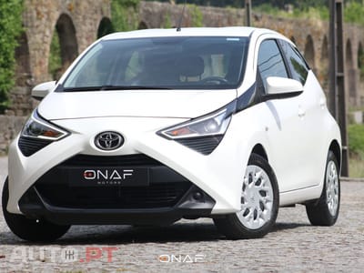Toyota Aygo X 1.0 VVT-i X-Play