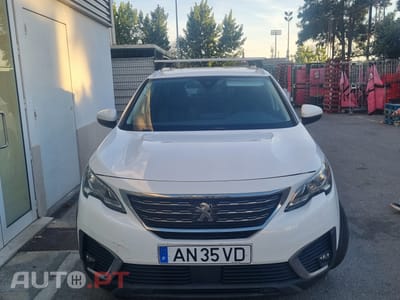 Peugeot 5008 1