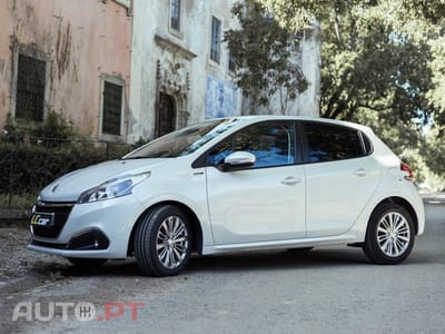 Peugeot 208 1.2 PureTech Signature