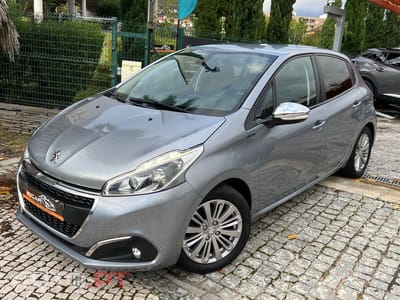 Peugeot 208 1.2 PureTech Signature