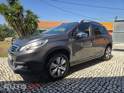 Peugeot 2008 1.2 PureTech Style