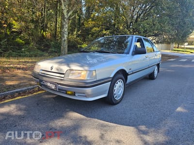 Renault 21 GTS