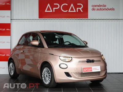 Fiat 500e Action