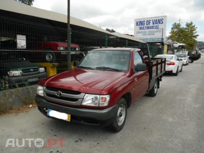 Toyota Hilux 2.5D-4D 3Lugares
