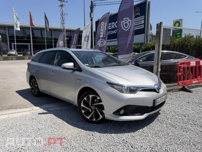 Toyota Auris Touring Sports 1.8 HSD Comfort +P.Techno+P.Sport