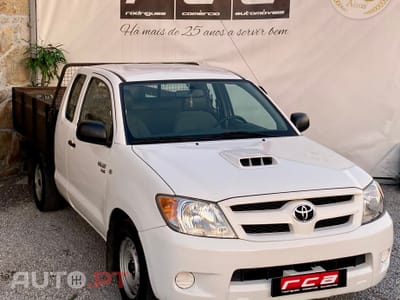Toyota Hilux 2.5 D-4D 2WD CE PM+AC