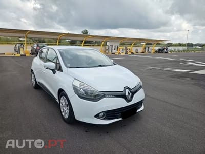 Renault Clio 1.2 75 HP 5 portas Live