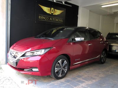 Nissan Leaf Tekna Two Tone