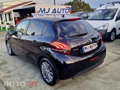 Peugeot 208 1.5 BlueHDi Signature